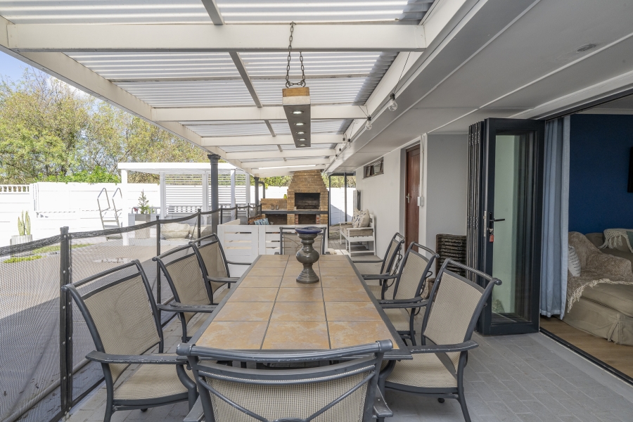 5 Bedroom Property for Sale in Eversdal Western Cape